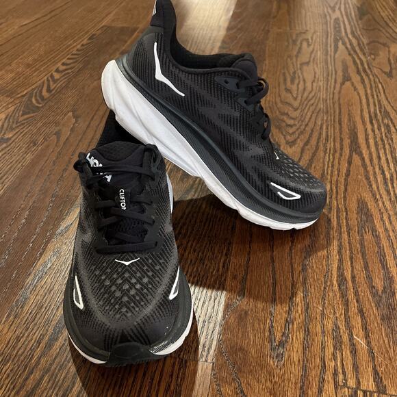 Hoka One One Clifton 9 Wide Women's 8D Black White Running Sneakers 1132211 - Picture 1 of 9